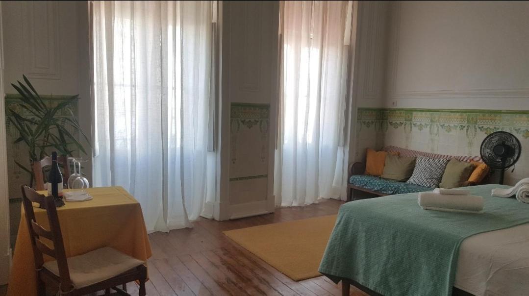 Olhaomirante Guesthouse ภายนอก รูปภาพ